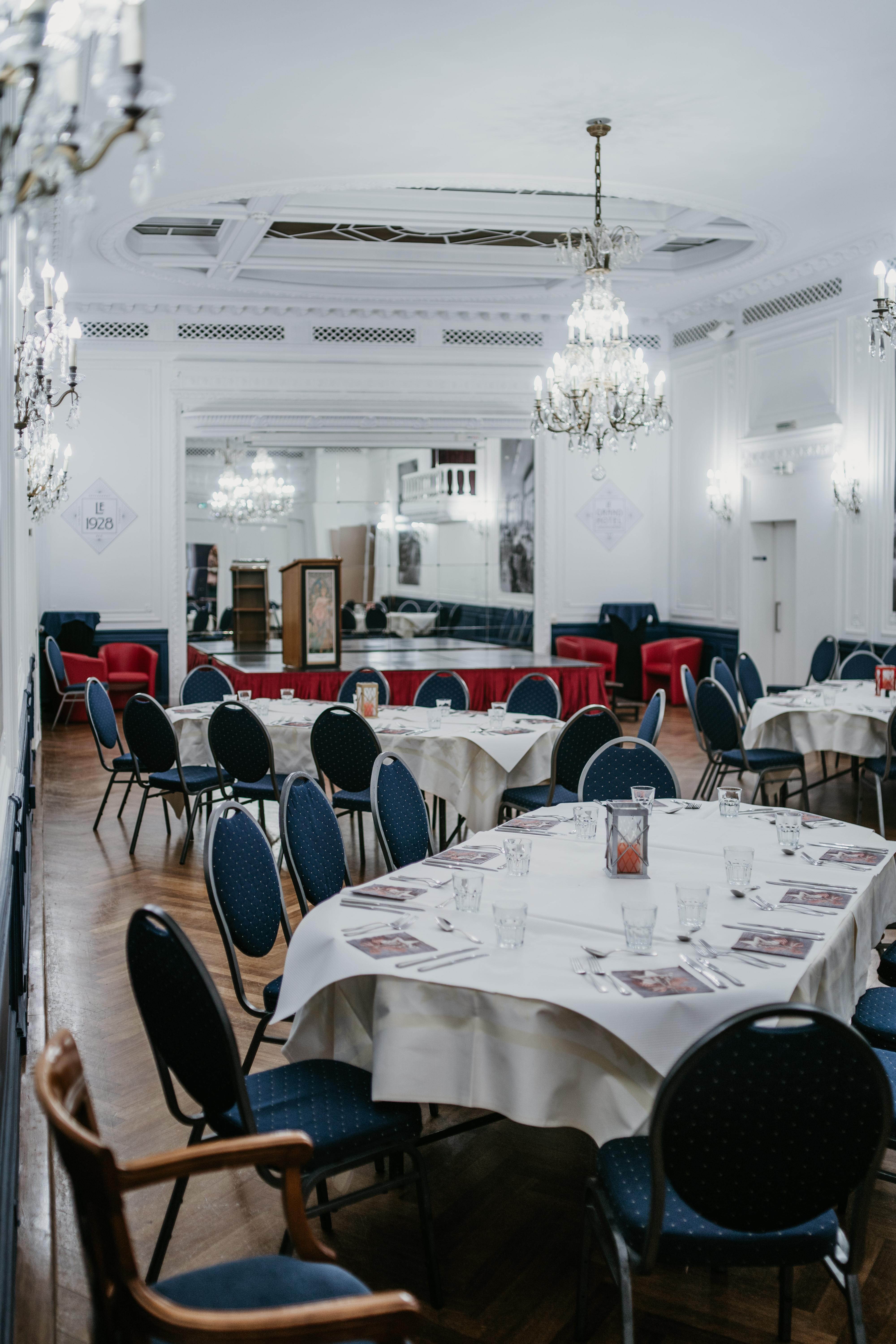 Le Grand Hotel Valenciennes Ngoại thất bức ảnh