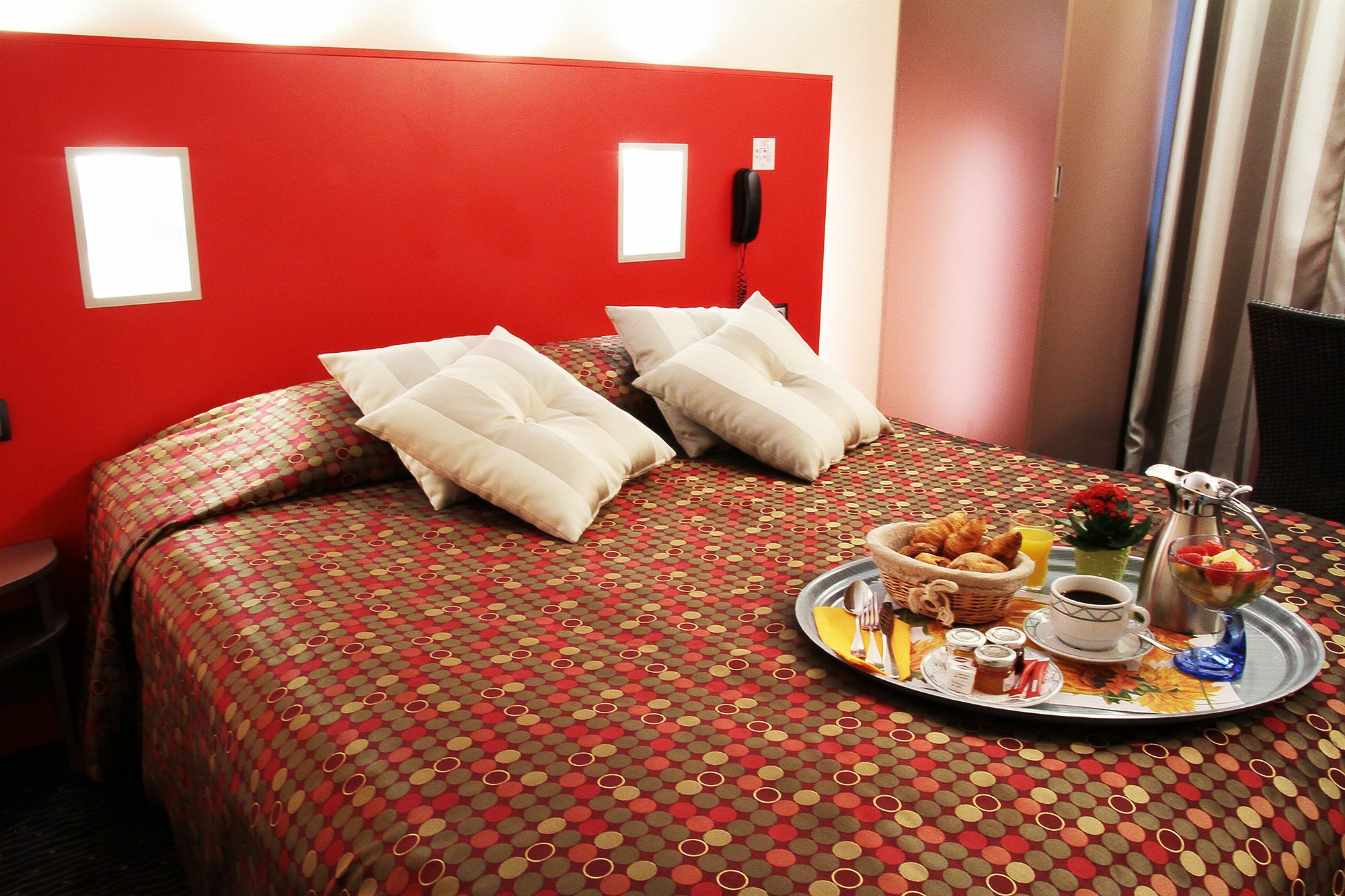 Le Grand Hotel Valenciennes Ngoại thất bức ảnh