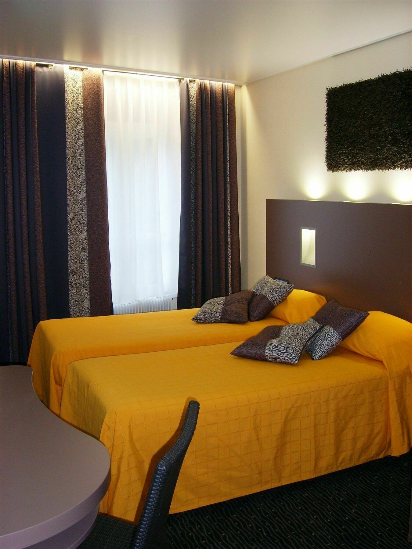 Le Grand Hotel Valenciennes Ngoại thất bức ảnh