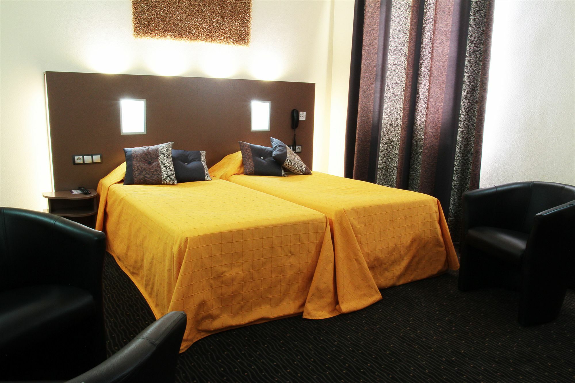 Le Grand Hotel Valenciennes Ngoại thất bức ảnh